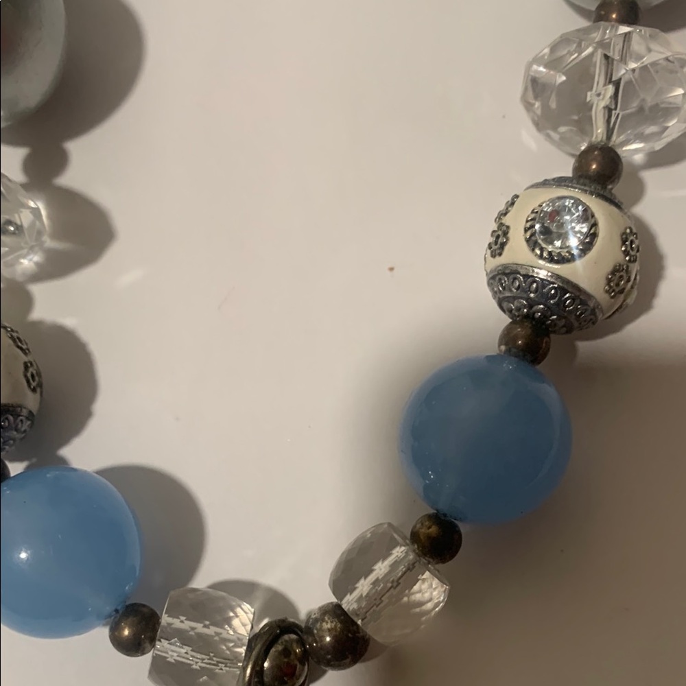 Elegant Blue and Silver Necklace with Textured Beads - Picture 6 of 6